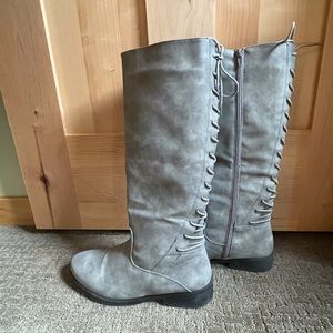 High back laced boots